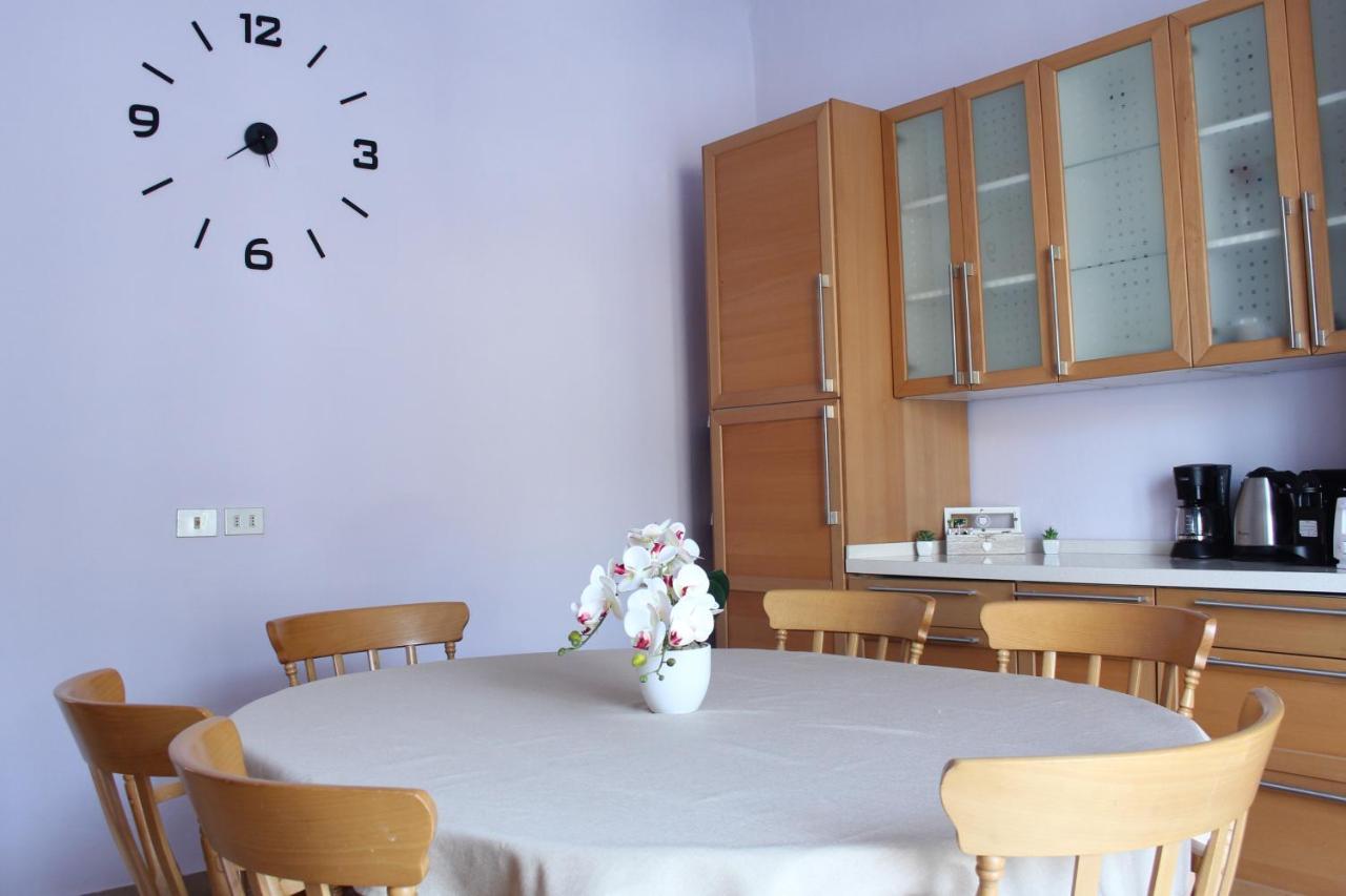 L' Oasi Del Cervo - Casa Con Giardino E Posto Auto, Uscita Autostrada A11 Vila Florença Exterior foto